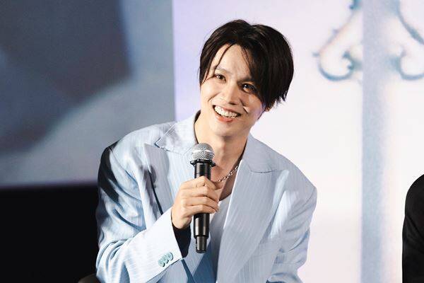 森崎ウィン＆向井康二がタイ語で挨拶！ 映画『（LOVE SONG）』バンコク・プレミア開催