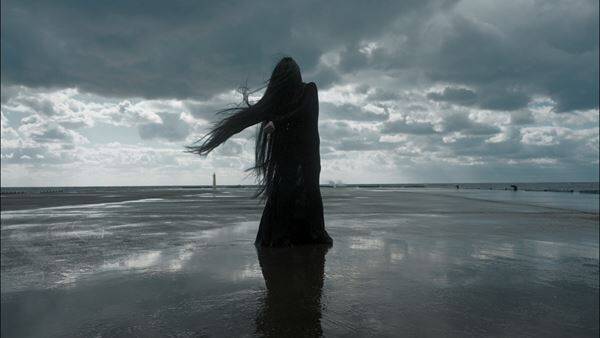 向井山朋子、美術館では初の大規模個展がアーツ前橋で開催　回廊型インスタレーションが誘う、自分と世界を問う思索の旅