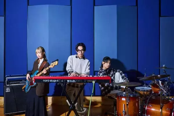 ココラシカ・デビュー後の転換期を経て――冬を彩る新曲「白い嘘」制作背景と1月ワンマンを語る