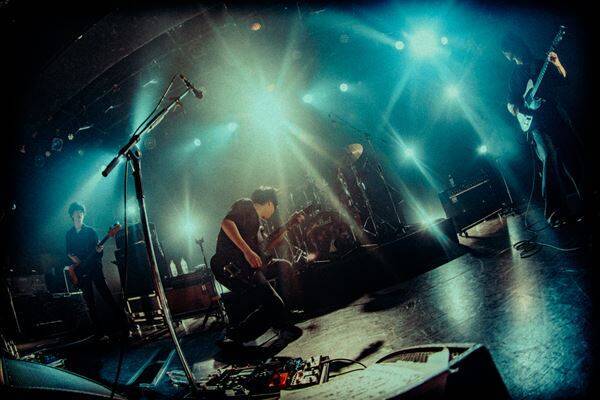 ルサンチマン、バンド史上最大規模のリキッドルームの夜！チケット完売で会場を揺らした『一生モノツアー』集大成