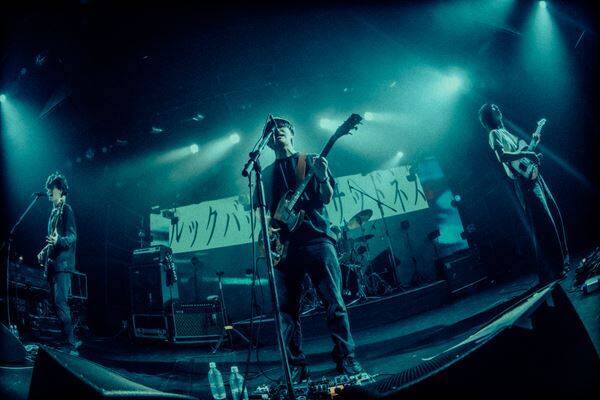 ルサンチマン、バンド史上最大規模のリキッドルームの夜！チケット完売で会場を揺らした『一生モノツアー』集大成