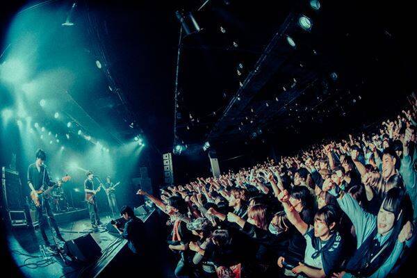 ルサンチマン、バンド史上最大規模のリキッドルームの夜！チケット完売で会場を揺らした『一生モノツアー』集大成