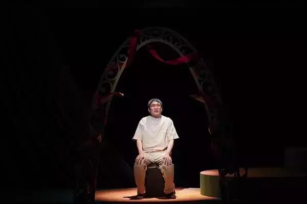 南キャン山里、妄想の深淵へ。シリーズ最新作『山里亮太の567』開幕（舞台写真あり）