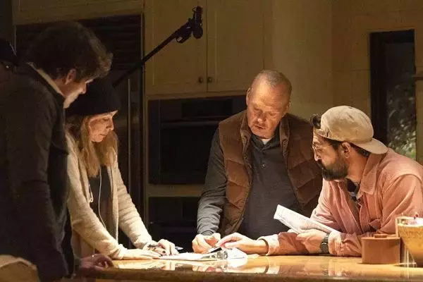 『殺し屋のプロット』マイケル・キートンら豪華キャスト＆製作陣の特別インタビュー映像公開