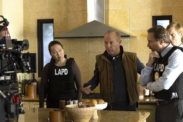 『殺し屋のプロット』マイケル・キートンら豪華キャスト＆製作陣の特別インタビュー映像公開