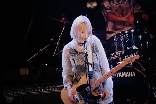 【ロイヤルギャル ライブレポート】初主催イベント東京編はMaverick Mom、三四少女を迎えて開催！三者三様のパフォーマンスで魅せた新世代バンドの共演を完全レポート