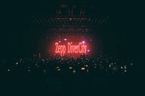 Dannie May、結成の地・渋谷で掴んだソールドアウト！熱狂の渦に巻き込んだツアーファイナルを徹底レポ、次なる舞台は悲願のZeppへ