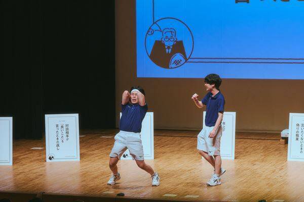 令和ロマン・くるまとダウ90000・蓮見がコントを披露！ ツーマンライブレポート