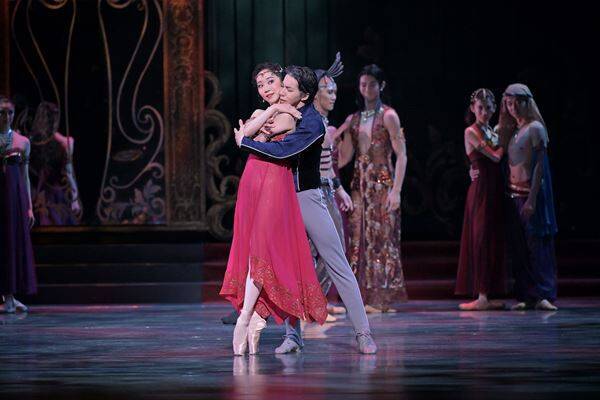 新国立劇場が2026/2027シーズン舞踊ラインアップを発表　開幕作品はチャップリン映画のバレエ化を世界初演