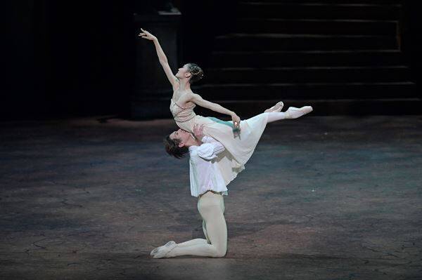 新国立劇場が2026/2027シーズン舞踊ラインアップを発表　開幕作品はチャップリン映画のバレエ化を世界初演