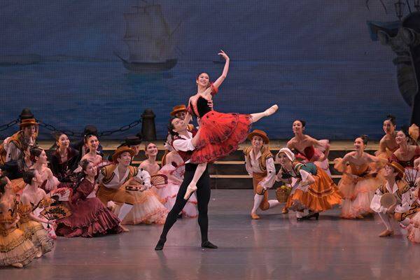 新国立劇場が2026/2027シーズン舞踊ラインアップを発表　開幕作品はチャップリン映画のバレエ化を世界初演