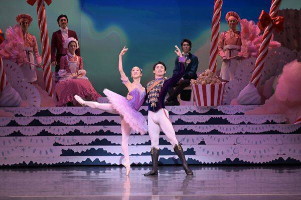 新国立劇場が2026/2027シーズン舞踊ラインアップを発表　開幕作品はチャップリン映画のバレエ化を世界初演