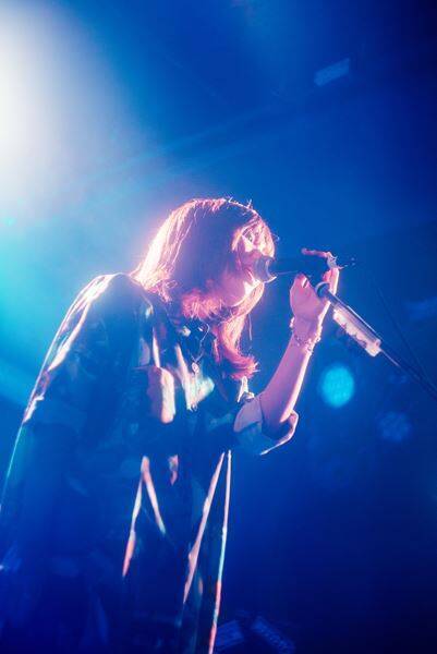 八生 × 丸山純奈、四国出身のふたりが対照的な歌声を渋谷に響かせた『ハチヨンナイト』完全レポート！「この冬を暖めるような空気感で幸せな1日」