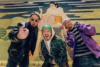 WANIMA、新曲「フルボコ」がアニメ『刃牙道』のオープニングテーマに決定　物語の世界観からインスパイアされたハードで熱いメッセージ曲