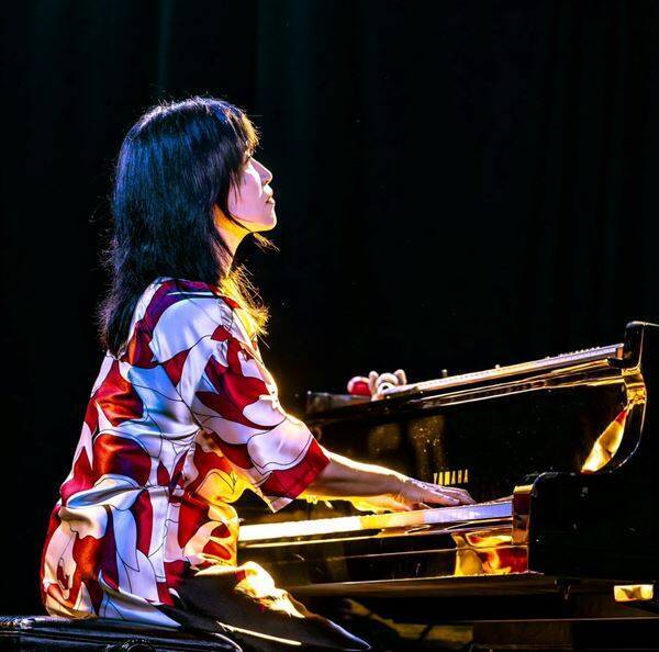 “ライブ”と”ディスク”の間で――松居慶子ピアノコンサート『The Space Between — 線と弦 —』開催記念インタビュー