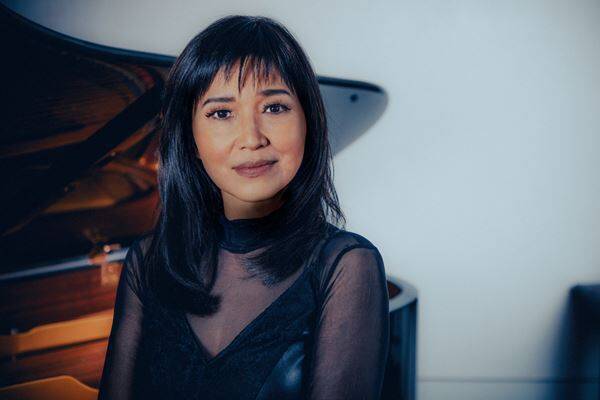“ライブ”と”ディスク”の間で――松居慶子ピアノコンサート『The Space Between — 線と弦 —』開催記念インタビュー