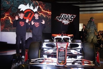 日本発「GODZILLA」とコラボしたF1マシンが世界初披露！ “怪獣王”が鈴鹿に降臨