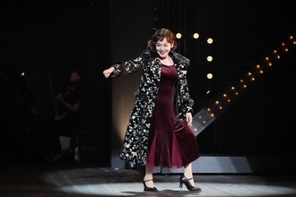 大竹しのぶが圧巻の表現力で魅せる『GYPSY』開幕「嫌なことを忘れて元気に」
