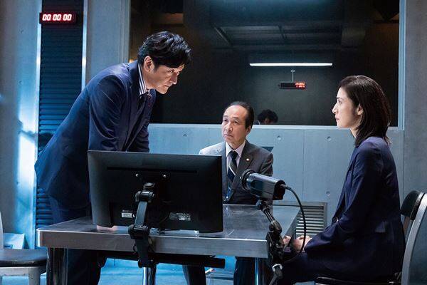 天海祐希が限界突破！『劇場版 緊急取調室 THE FINAL』、12年間にわたる取調べのフィナーレは、内閣総理大臣──【おとなの映画ガイド】