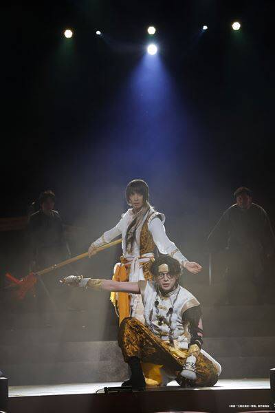荒牧慶彦＆福澤侑、剣劇「三國志演技～曹魏」上演中　壮絶な対立劇から、歌・ダンス・ゲームの“お祭り騒ぎ”まで魅力満載