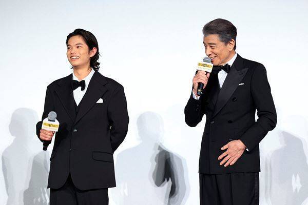 西野七瀬が舘ひろしを蔑む!? 映画『免許返納!?』舞台挨拶で明かされた爆笑の役作りと裏話を公開