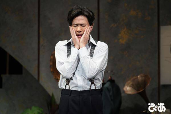 稲垣吾郎「僕にぴったりですね（笑）」――スター俳優の孤独を演じる『プレゼント・ラフター』開幕