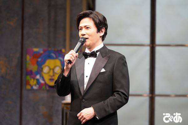 稲垣吾郎「僕にぴったりですね（笑）」――スター俳優の孤独を演じる『プレゼント・ラフター』開幕