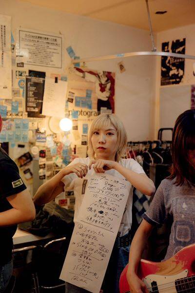 【つきみ主催ライブ『Mwah!』対談・第3弾】ににちゃん(つきみ)×ゆきなり(炙りなタウン)、互いを尊敬し合う二組が対バンに向けて本気トーク！「正々堂々、戦いにいく」