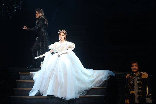 『エリザベート』25周年、新時代へ――望海風斗＆明日海りおが挑む“リアルな皇妃”