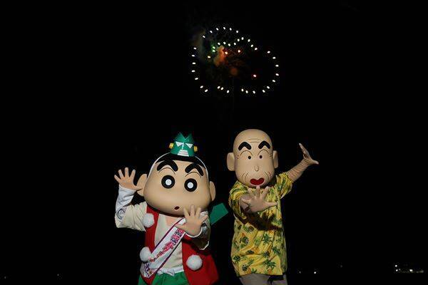 マユリカ＆野原しんのすけが秋田を満喫！ 映画公開直前キャンペーンで特別な「しんちゃん型花火」も打ち上げ