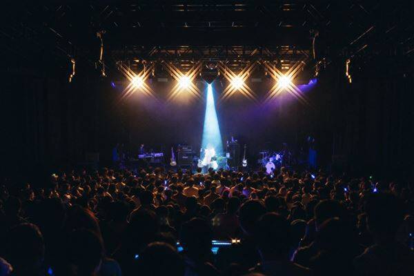りりあ。5都市を巡った初のアジアツアー『Asia Tour OneMan Live「秋の予兆」』完走　各地を熱狂させ、次なるステージへ【オフィシャルレポート】