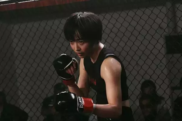 森田望智が死ぬ気で取り組んだ格闘技のシーンも　映画『ナイトフラワー』メイキング映像公開