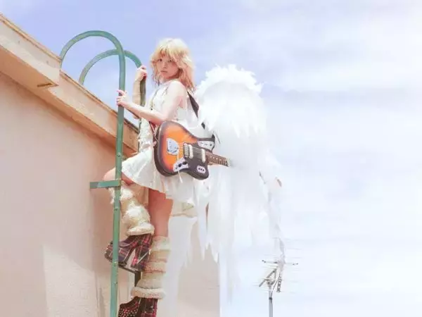 ん・フェニ、新曲「なにかいいことあるといいな」本日配信リリース　 フルアルバム『tiered skirt』3月リリース