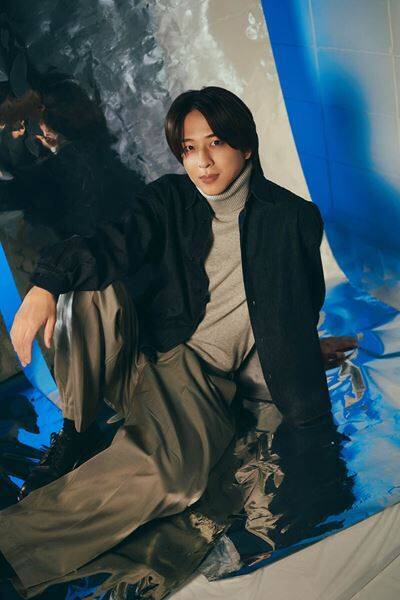 寺西拓人、初主演映画で魅せた“まなざしの演技”――『天文館探偵物語』で体現した人情と熱さ