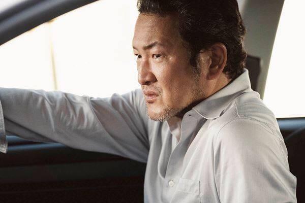 板垣李光人が泣き笑い!? 『口に関するアンケート』観客に問いかける不気味な幕間映像＆場面写真公開