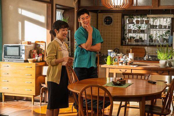 Netflixシリーズ『SとX』中島健人と新木優子の恋模様の行方が気になる場面写真公開