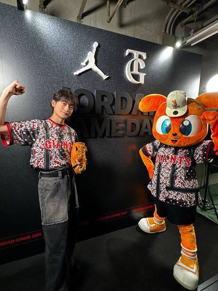 高橋文哉が東京ドーム始球式で圧巻のノーバン投球！ 映画『ブルーロック』をアピール