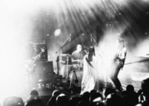 カネコアヤノ率いるバンド・kanekoayano、日本武道館公演のライブ音源配信リリース