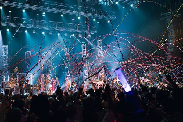 【伊藤蘭 インタビュー】今も変わらぬ魅力の源泉とは── 春の全国ツアー＆新アルバム『Bright on』に込めた思いも明かす「一緒に輝くスイッチを入れたい」