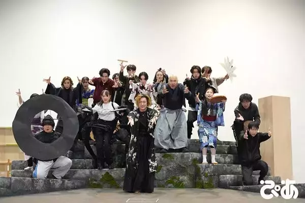 末満健一「手ごたえありまくり」 小池徹平＆屋比久知奈共演『どろんぱ』公開稽古より写真＆コメント到着