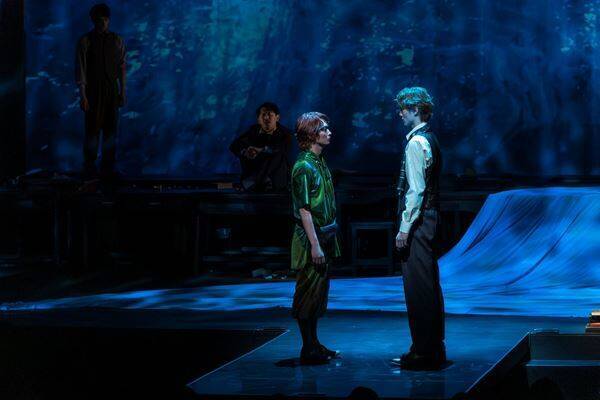 “大人になる”とは何か──舞台『ピーターとアリス』が問いかける記憶と現実