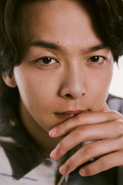 “失敗はしたほうがいい”中村倫也×神木隆之介が語る、人生と正解の距離