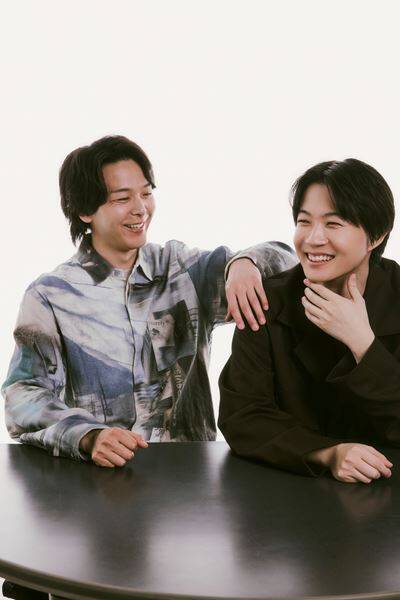 “失敗はしたほうがいい”中村倫也×神木隆之介が語る、人生と正解の距離