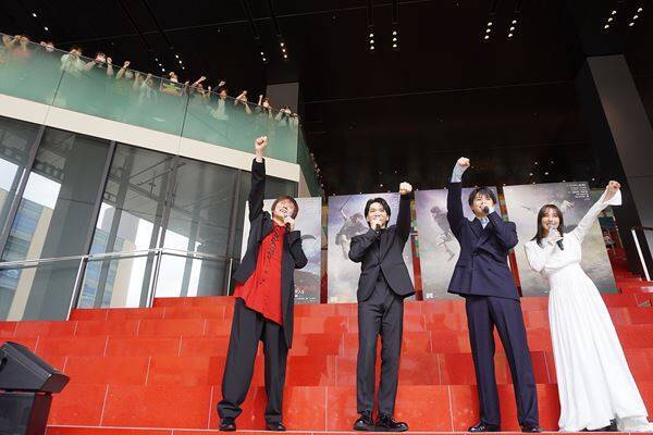 三浦宏規と高野洸、互いを“戦友”と呼び全幅の信頼！　舞台『キングダムⅡ-継承-』製作発表会見