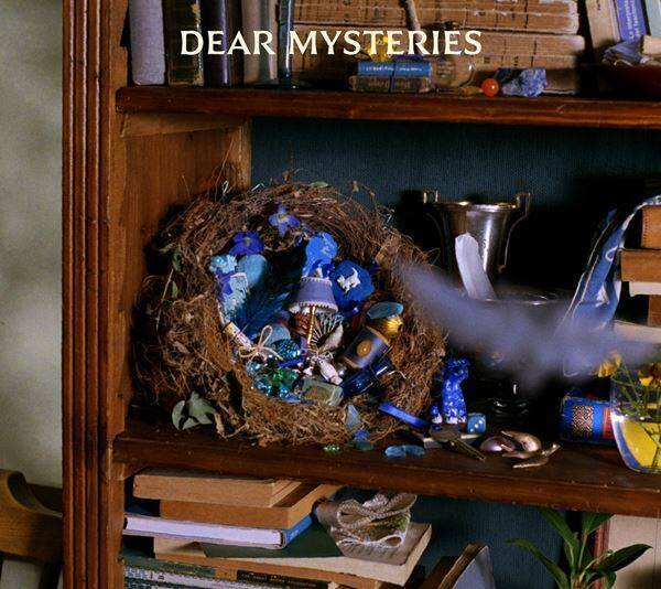TOMOO、ニュー・アルバム『DEAR MYSTERIES』ジャケ写＆トラックリスト解禁　Blu-ray/DVD盤に収録のドキュメンタリーのティザー公開も