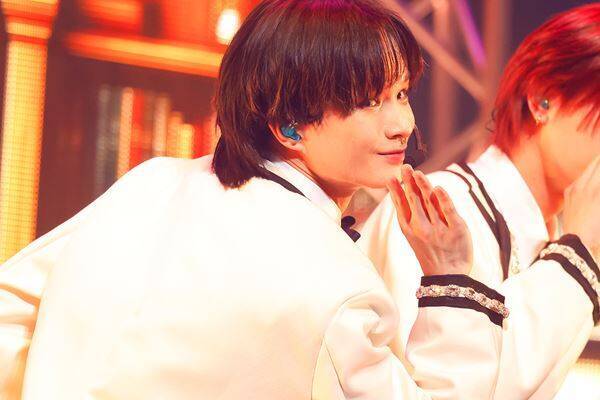 ICEx、“青春のすべて”を懸けた3年間を体現した一夜「ICEx 3rd Anniversary Concert 2026 "ICEx School“」ライブレポート