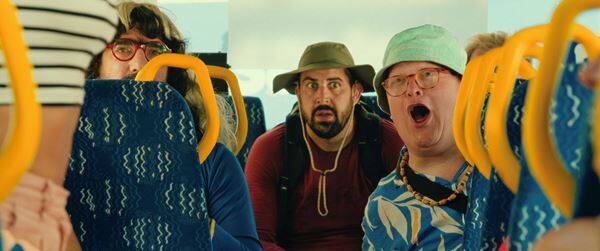 『サムシング・エクストラ！ やさしい泥棒のゆかいな逃避』泥棒親子のコミカルな掛け合いを切り取った本編映像公開