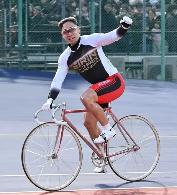 【平塚競輪・GPシリーズ】郡司浩平が初のグランプリ制覇　単騎で捲り一撃