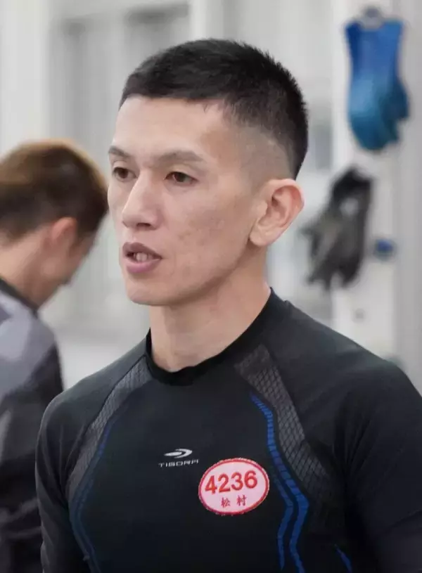 【ボートレース蒲郡（ナイター）一般】12Rドリーム戦1号艇の松村敏が主役の座を譲らない