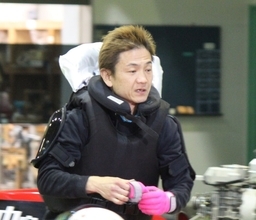 【ボートレース若松（ナイター）一般】前回大会覇者の平田忠則は機力不満でも4位で予選を突破